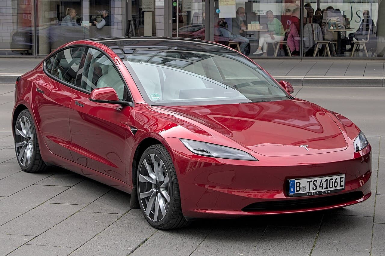 Tesla Model 3 2007