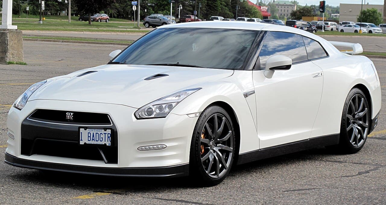 Nissan GT-R 2020 — Foto 2 de 2