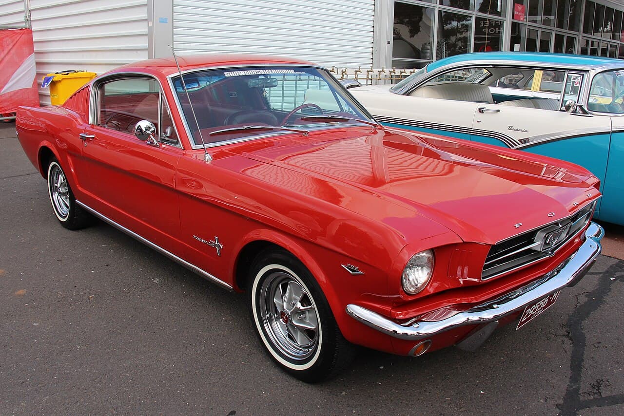 Ford Mustang 2021 — Foto 2 de 4